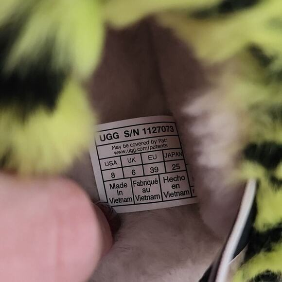 UGG FLUFF YEAH ANIMALIA - Platform sandals slides slippers KEY LIME SIZE 8 NEW!! - Picture 7 of 9